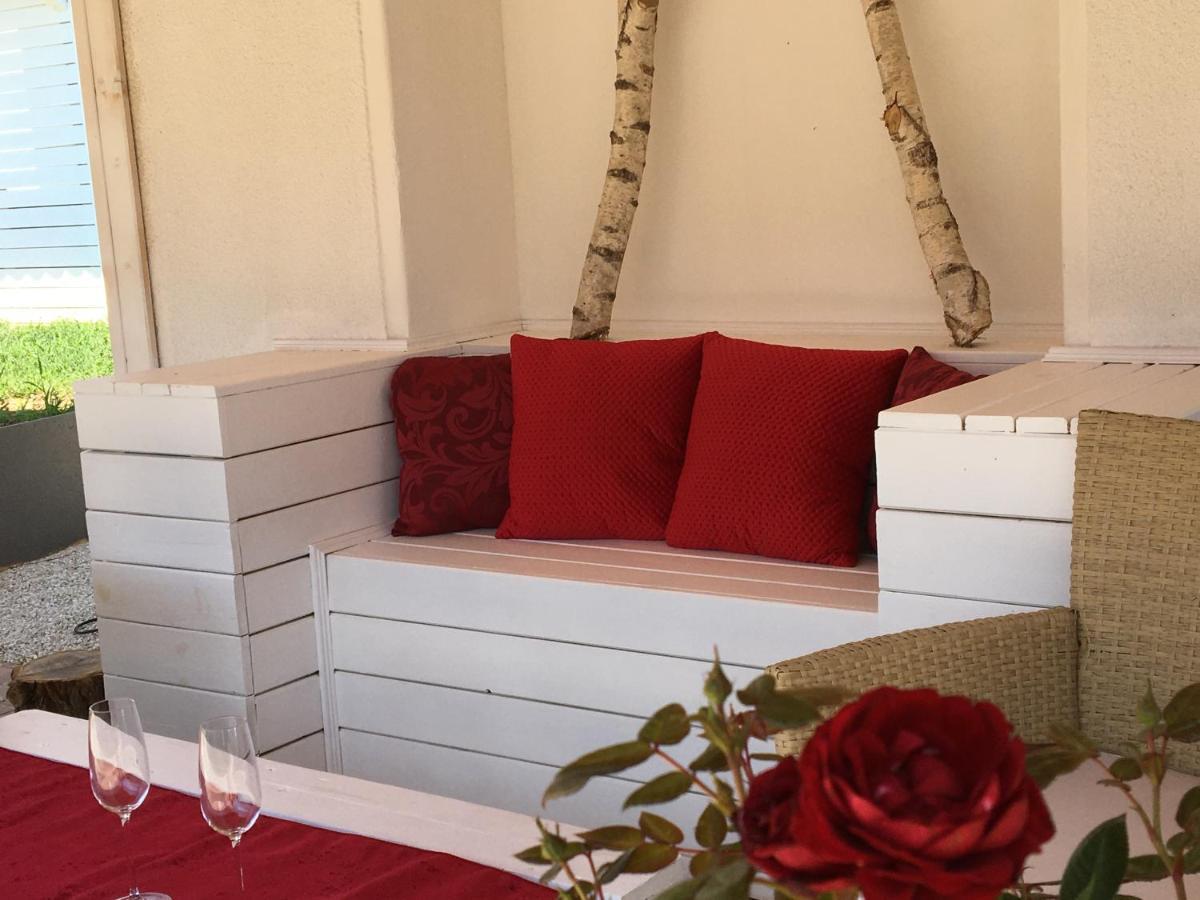 Ehm Resort Mesteri Екстериор снимка